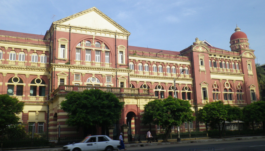 ミャンマー最大の都市ヤンゴンにある裁判所